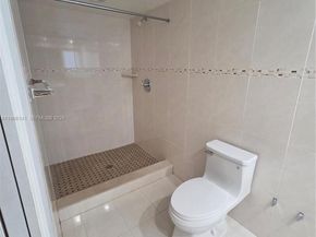 620 NE 12th Ave 101, Hallandale Beach FL 33009