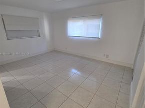 620 NE 12th Ave 101, Hallandale Beach FL 33009