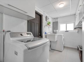 Undisclosed Address #A12030338, Miami FL 33155