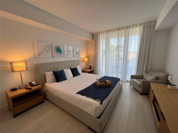 2602 E Hallandale Beach Blvd R403, Hallandale Beach FL 33009