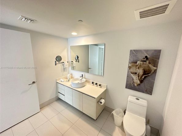 2602 E Hallandale Beach Blvd R403, Hallandale Beach FL 33009