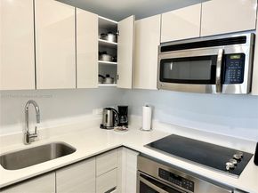 2602 E Hallandale Beach Blvd R403, Hallandale Beach FL 33009