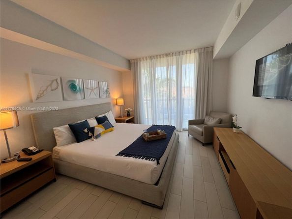 2602 E Hallandale Beach Blvd R403, Hallandale Beach FL 33009