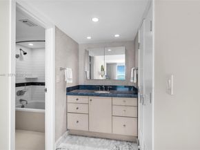 2655 Collins Ave 2211, Miami Beach FL 33140