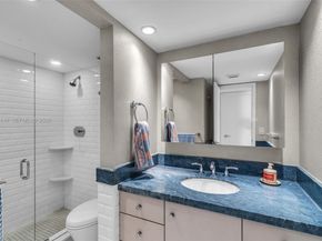 2655 Collins Ave 2211, Miami Beach FL 33140