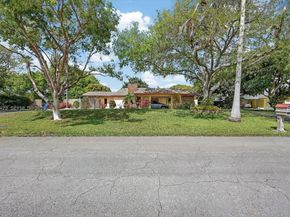 8261 SW 186th St, Cutler Bay FL 33157