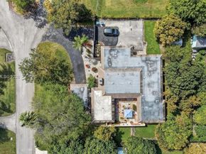 8261 SW 186th St, Cutler Bay FL 33157