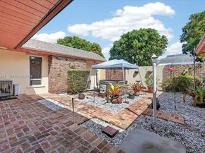 8261 SW 186th St, Cutler Bay FL 33157