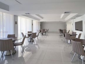 6450 Collins Ave 202, Miami Beach FL 33141