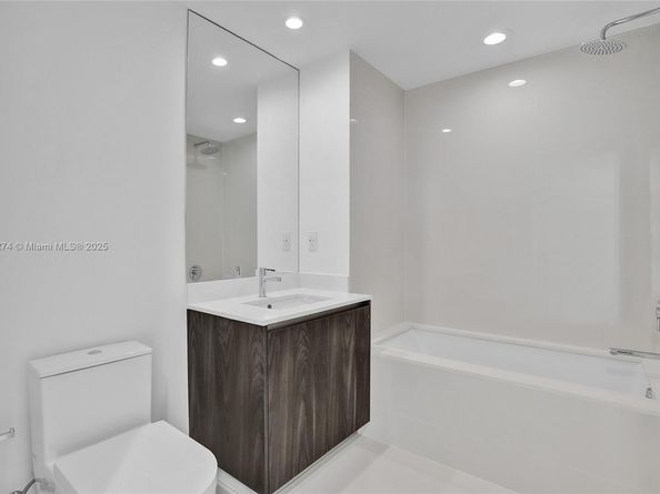 3131 NE 7th Ave 4203, Miami FL 33137