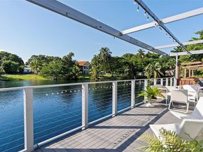 6616 E Miami Lakes Dr E, Miami Lakes FL 33014