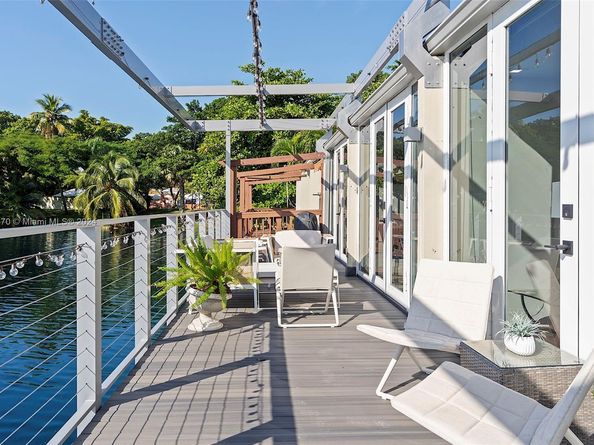 6616 E Miami Lakes Dr E, Miami Lakes FL 33014