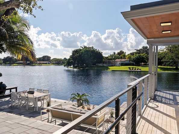 6616 E Miami Lakes Dr E, Miami Lakes FL 33014