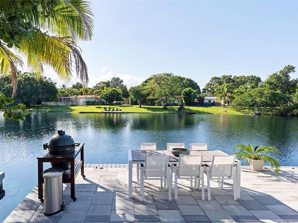6616 E Miami Lakes Dr E, Miami Lakes FL 33014