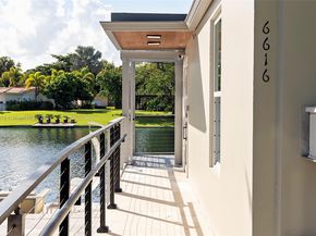 6616 E Miami Lakes Dr E, Miami Lakes FL 33014