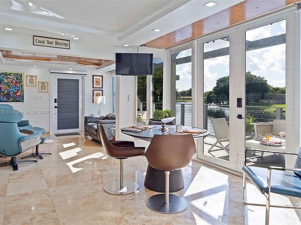 6616 E Miami Lakes Dr E, Miami Lakes FL 33014