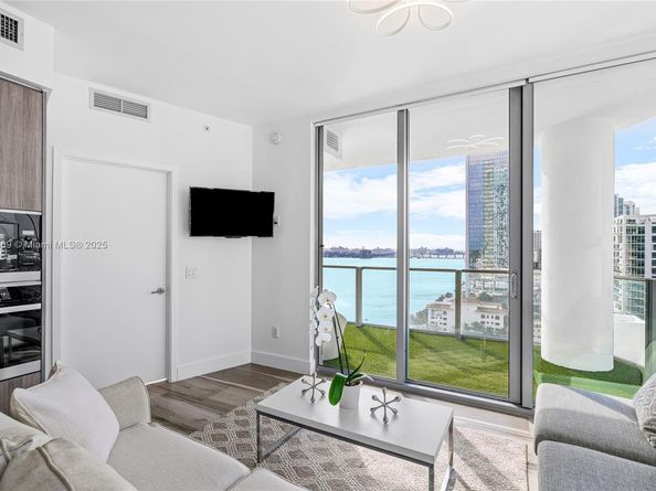 2900 NE 7th Ave 1609, Miami FL 33137
