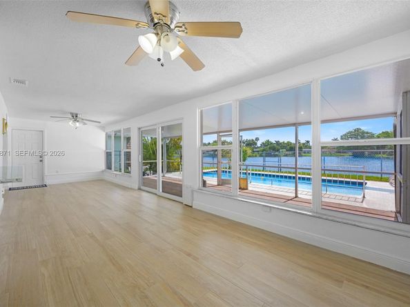 2320 NW 73rd Ave, Sunrise FL 33313