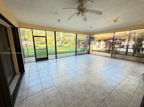 65 NE 152nd St, Miami FL 33162