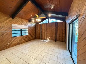 65 NE 152nd St, Miami FL 33162