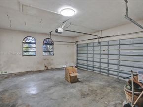 65 NE 152nd St, Miami FL 33162