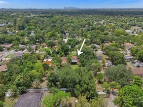 65 NE 152nd St, Miami FL 33162