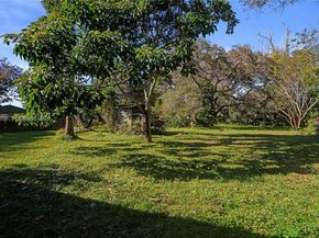 65 NE 152nd St, Miami FL 33162