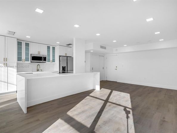 17560 Atlantic Blvd 409, Sunny Isles Beach FL 33160