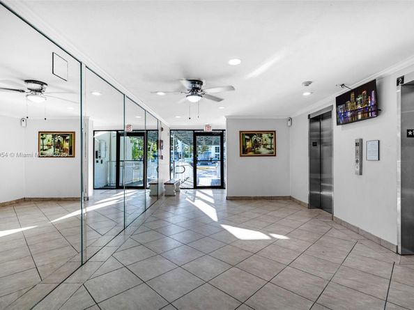 17560 Atlantic Blvd 409, Sunny Isles Beach FL 33160
