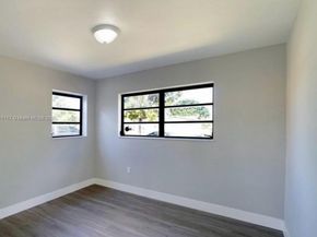 1320 NW 179th St, Miami Gardens FL 33169