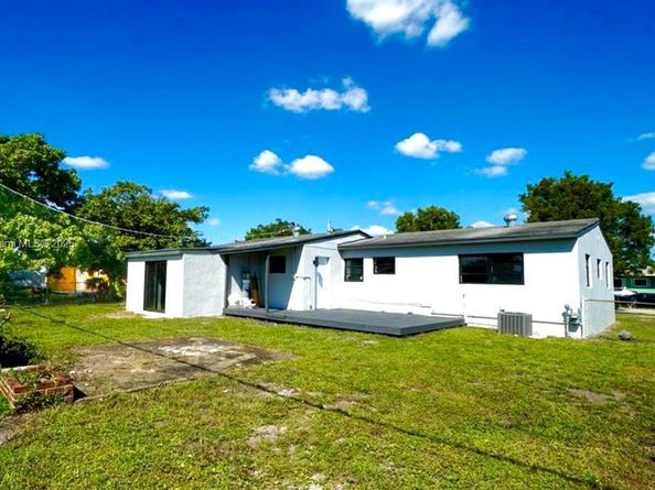 1320 NW 179th St, Miami Gardens FL 33169