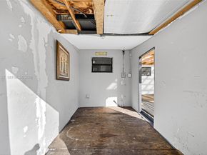 1320 NW 179th St, Miami Gardens FL 33169