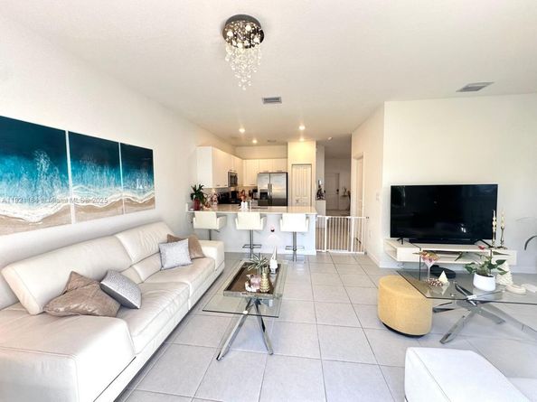 12641 NW 23rd Pl, Miami FL 33167