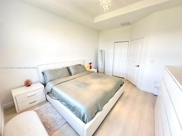 12641 NW 23rd Pl, Miami FL 33167