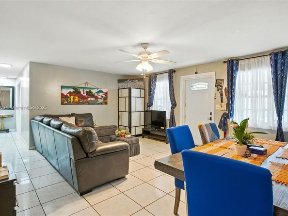 3633 SW 17th St, Fort Lauderdale FL 33312