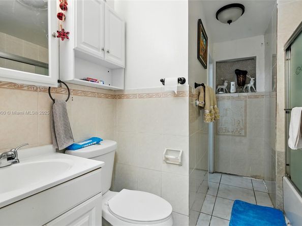 3633 SW 17th St, Fort Lauderdale FL 33312