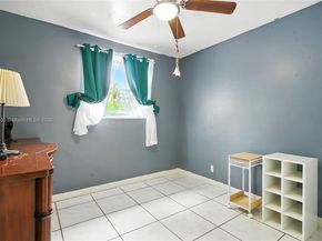3633 SW 17th St, Fort Lauderdale FL 33312