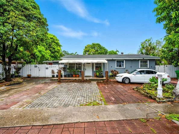 3633 SW 17th St, Fort Lauderdale FL 33312