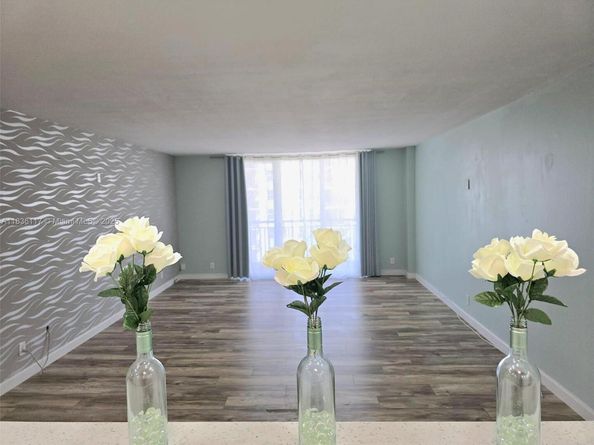 1147 Hillsboro Mile 605, Hillsboro Beach FL 33062
