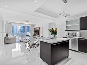 90 SW 3rd St 2513, Miami FL 33130