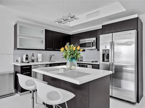 90 SW 3rd St 2513, Miami FL 33130