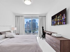 90 SW 3rd St 2513, Miami FL 33130