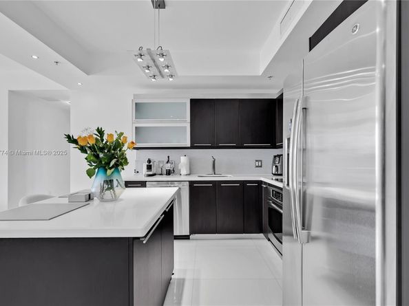 90 SW 3rd St 2513, Miami FL 33130