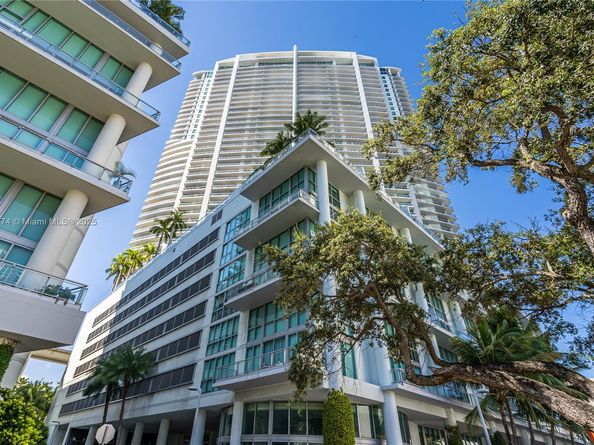 90 SW 3rd St 2513, Miami FL 33130