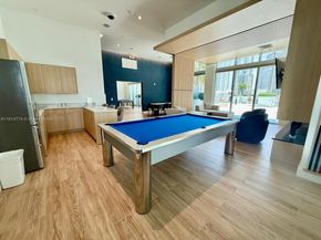 90 SW 3rd St 2513, Miami FL 33130