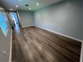 432 Palmetto Dr, Miami Springs FL 33166