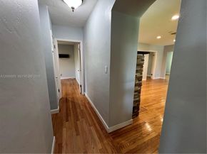 432 Palmetto Dr, Miami Springs FL 33166