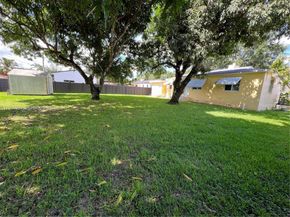 432 Palmetto Dr, Miami Springs FL 33166