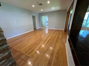 432 Palmetto Dr, Miami Springs FL 33166