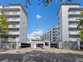 2475 NW 16th St Rd 616, Miami FL 33125